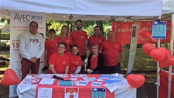 Equipe d’AVEC lors d’une manifestation – crédit AVEC