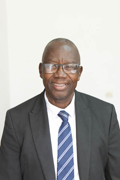 Portrait du Professeur Emmanuel Nakoune - copyright Institut Pasteur de Bangui 